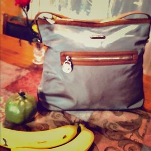👜 Authentic “Michael Kors” - Beautiful & Roomy!